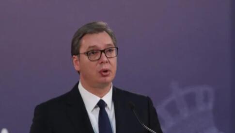 武契奇宣布首輪總統(tǒng)選舉勝出