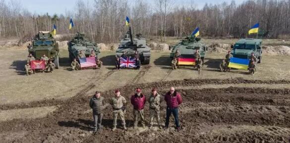 烏克蘭稱已收到英美德坦克和戰(zhàn)車