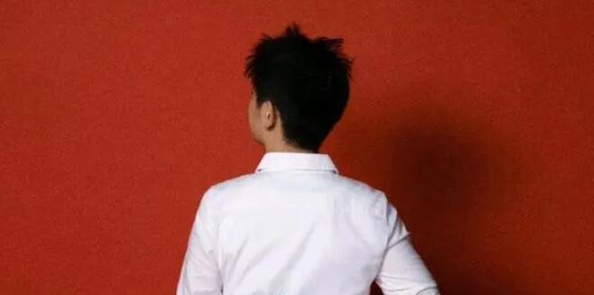 孫穎莎首登時尚芭莎大刊封面